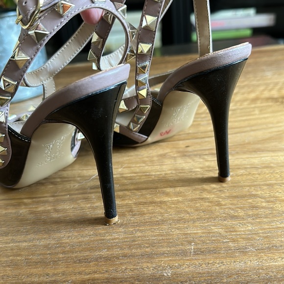 Kaitlyn Pan Black and Tan Rock Studded Heels - Picture 6 of 9